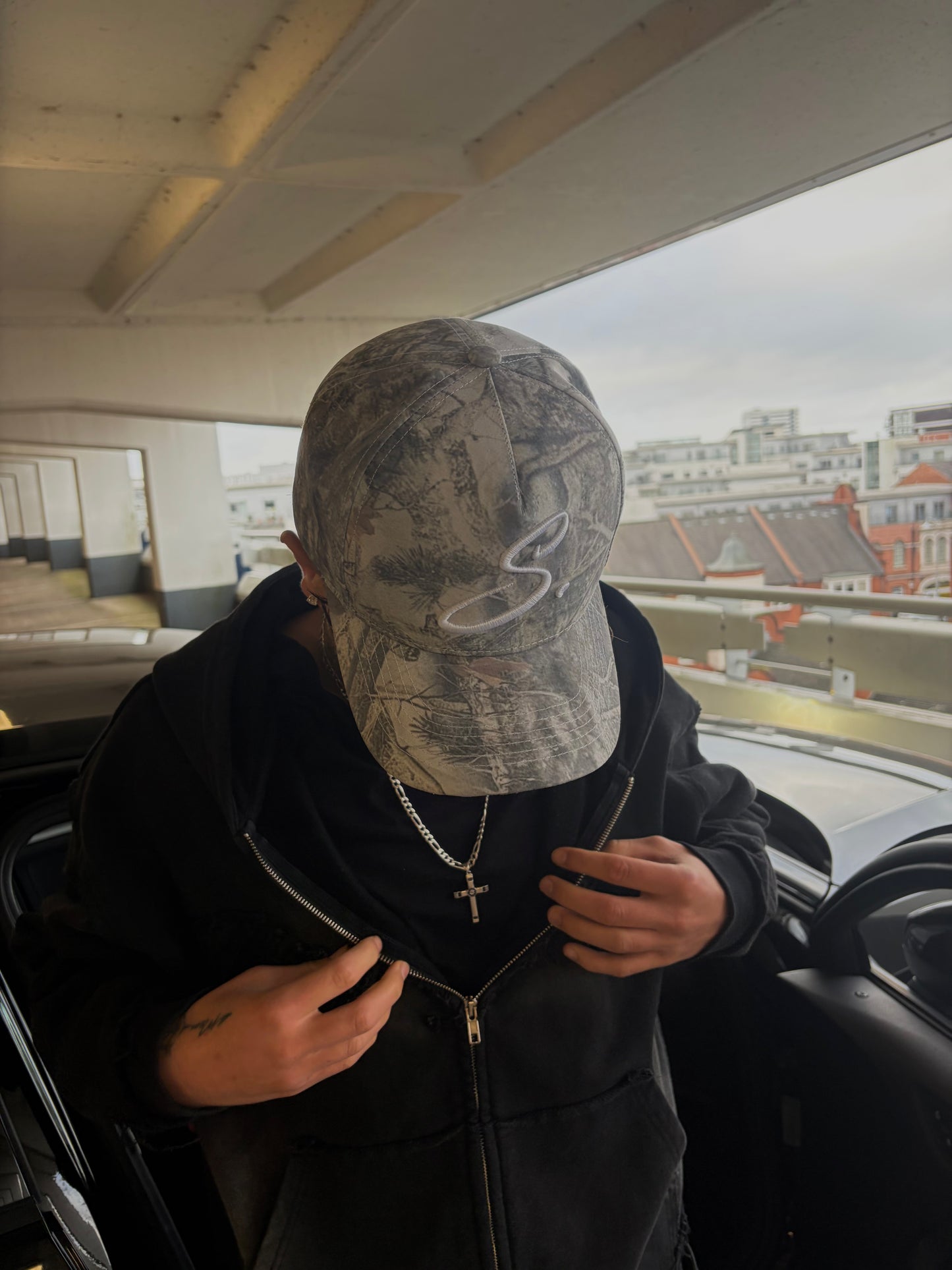 ScriptedWorld Camo Hat